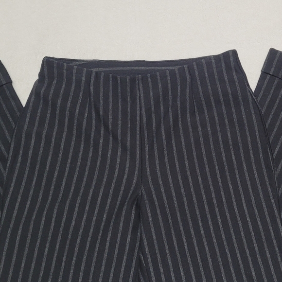 90s Vintage NY&C Black Gray Pinstripe Stretchy Pull-On Cuffed Wide Leg Trousers - Picture 4 of 8